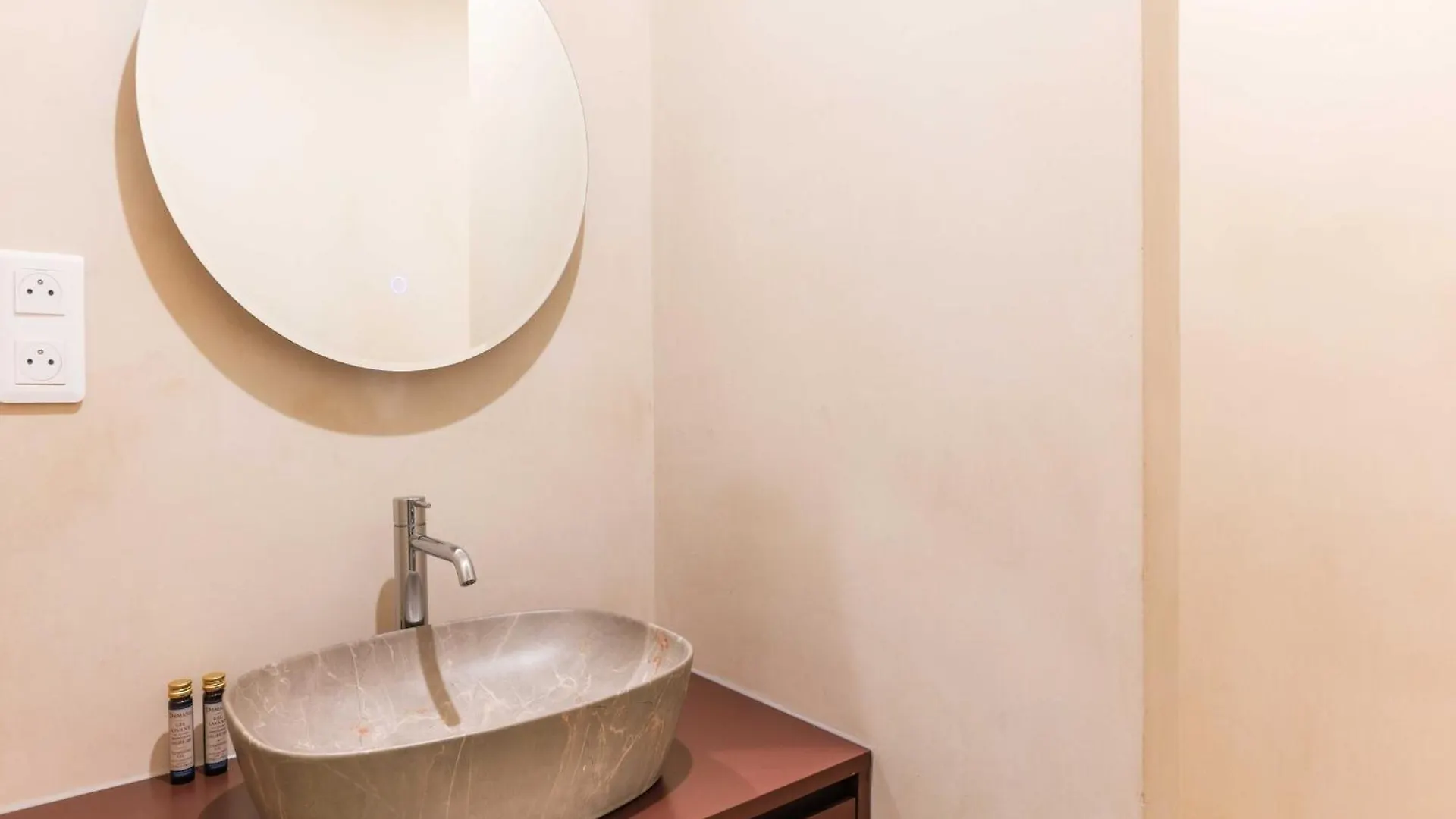 Apartment Newly Renovated Loft Bastille Paris